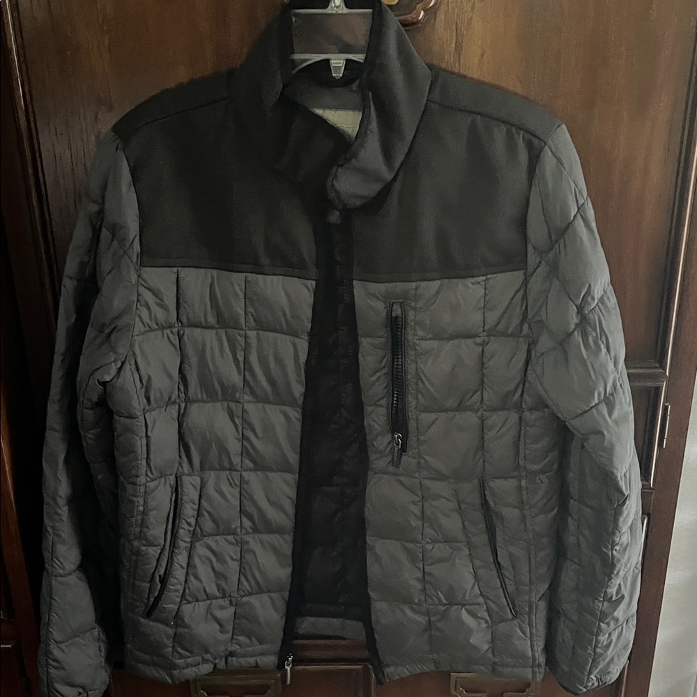 RAINFOREST Men's Two-Tone Gray Puffer Jacket